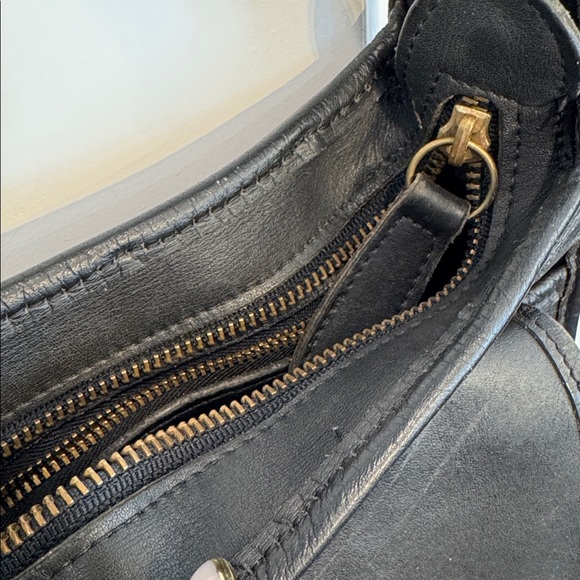Vintage Coach Taft 9980 Black Leather Shoulder Bag - Picture 5 of 16